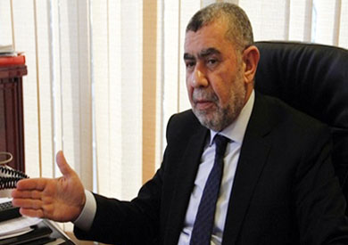 الدكتور أحمد العزبى ، رئيس غرفة صناعة الدواء باتحاد الصناعات - صورة أرشيفية